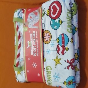 THE GRINCH SLEEPWEAR SIZE LARGE